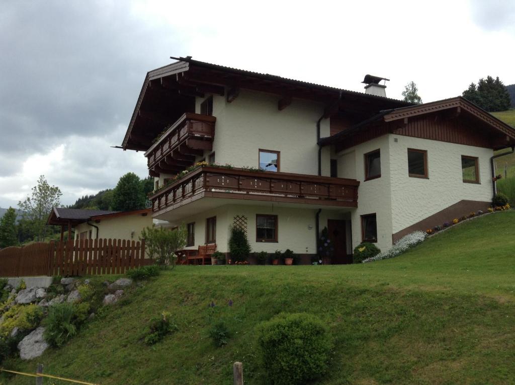 Haus Zirmblick Apartment Saalbach-Hinterglemm Exterior foto